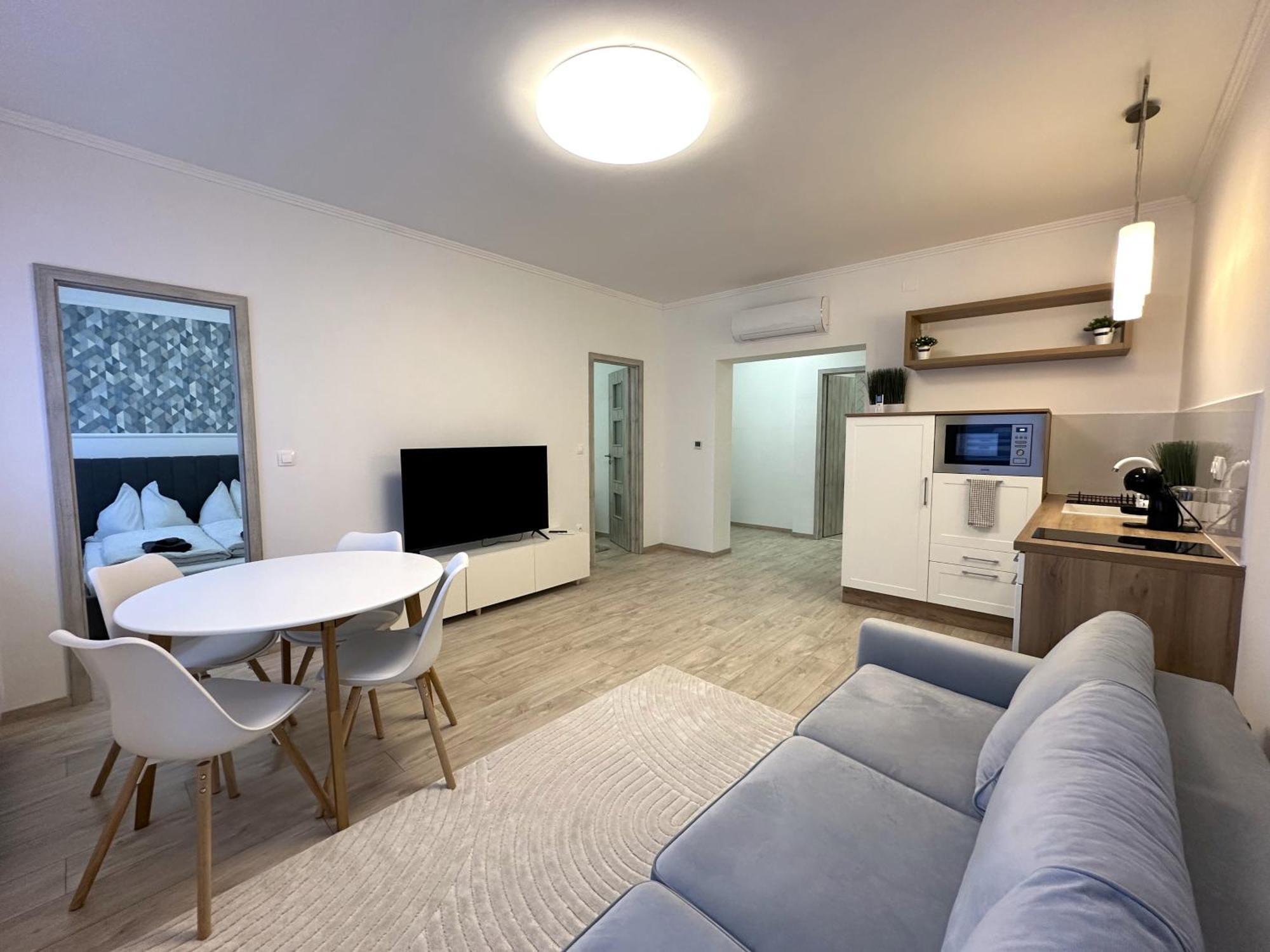 Berzsenyi Apartmanhaz Kaposvár 外观 照片